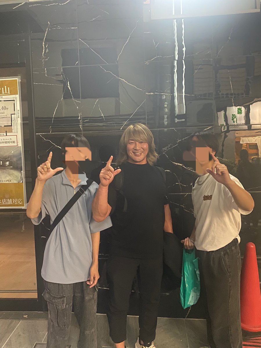 べーさか tweet media