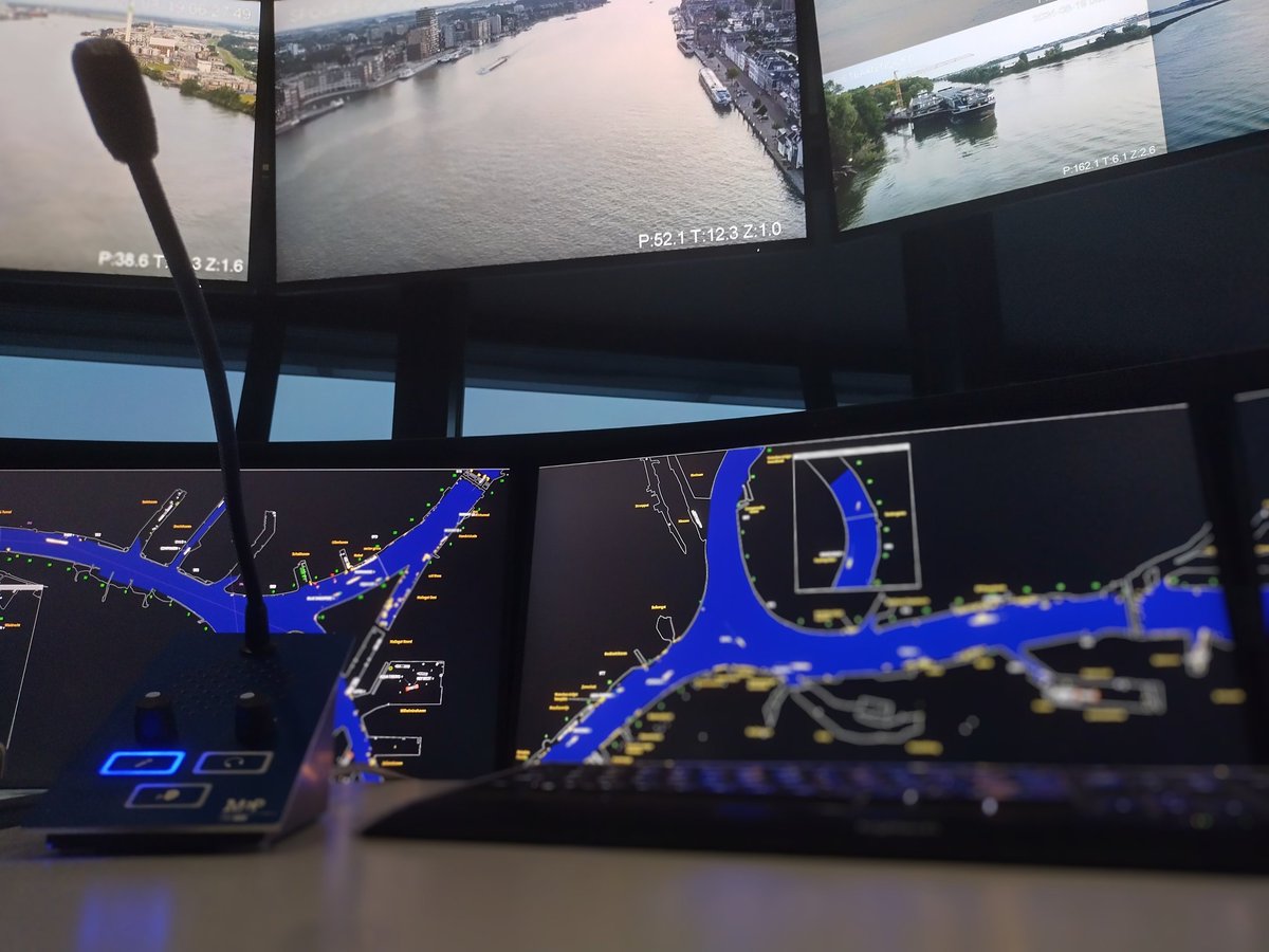 Verkeersleider Rolph tweet media