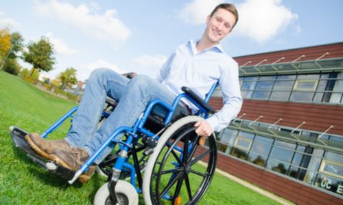 Rentrée : un véritable défi pour les étudiants handicapés informations.handicap.fr/a-la-rentree-e…
