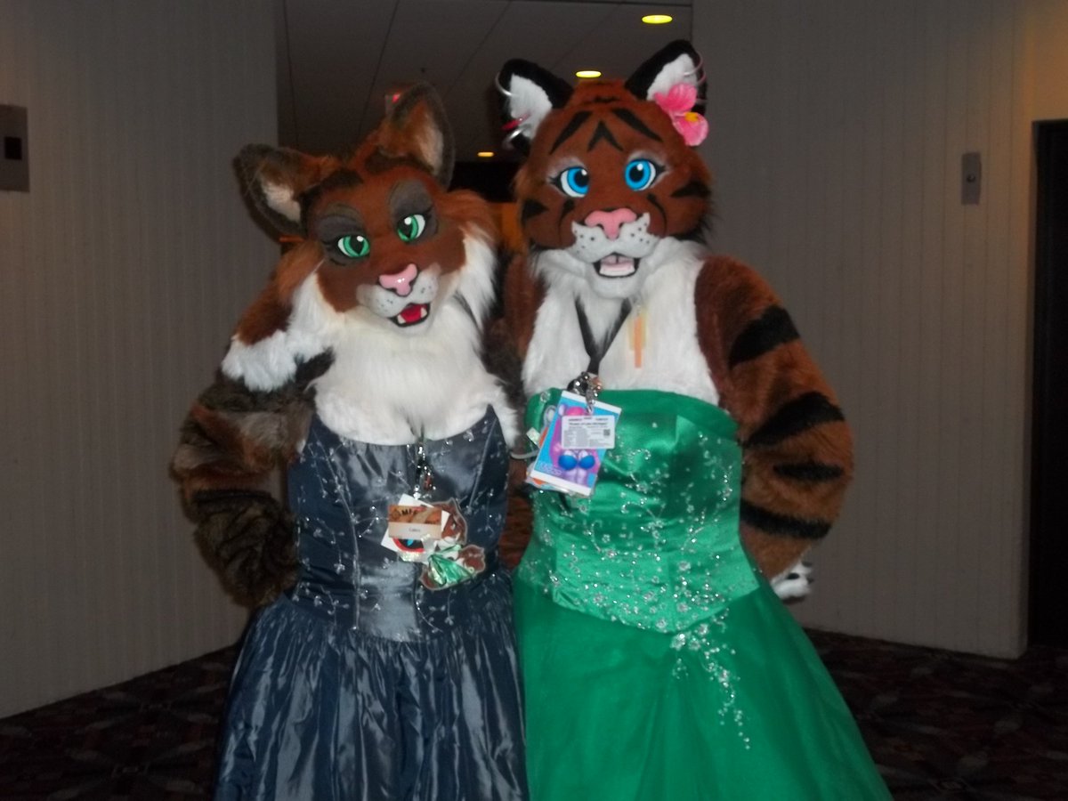 _PeachGobbler_'s tweet photo. deleting old files off my comp. Heres a look at MFF 2013!! https://t.co/ym5g3nyLVd