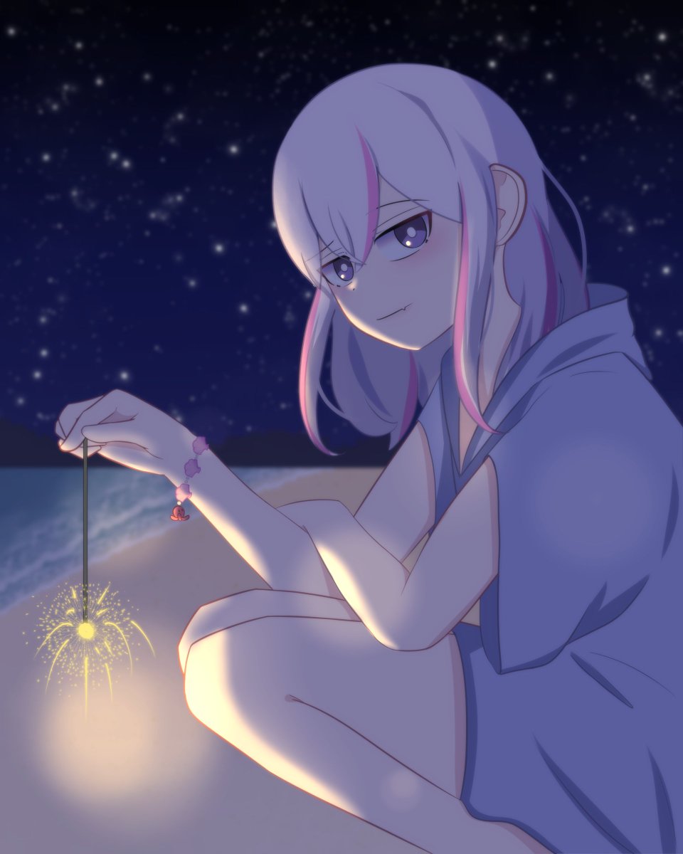 Everyone was having fun preparing fireworks over there so Eri and I went somewhere quiet and lit up some sparklers~ ^^

#BeachBBQPV