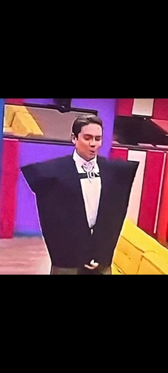 Patti_lu_'s tweet photo. Wey... no quieres que critiquen tu ropa? Pos no te vistas todo pinche ridículo preciosa! O... Ten tolerancia y acepta que no a todos nos parece lo más top tu vestimenta toda horrenda     #LaCasaDeLosFamososMexico https://t.co/E8L9xa9BO0