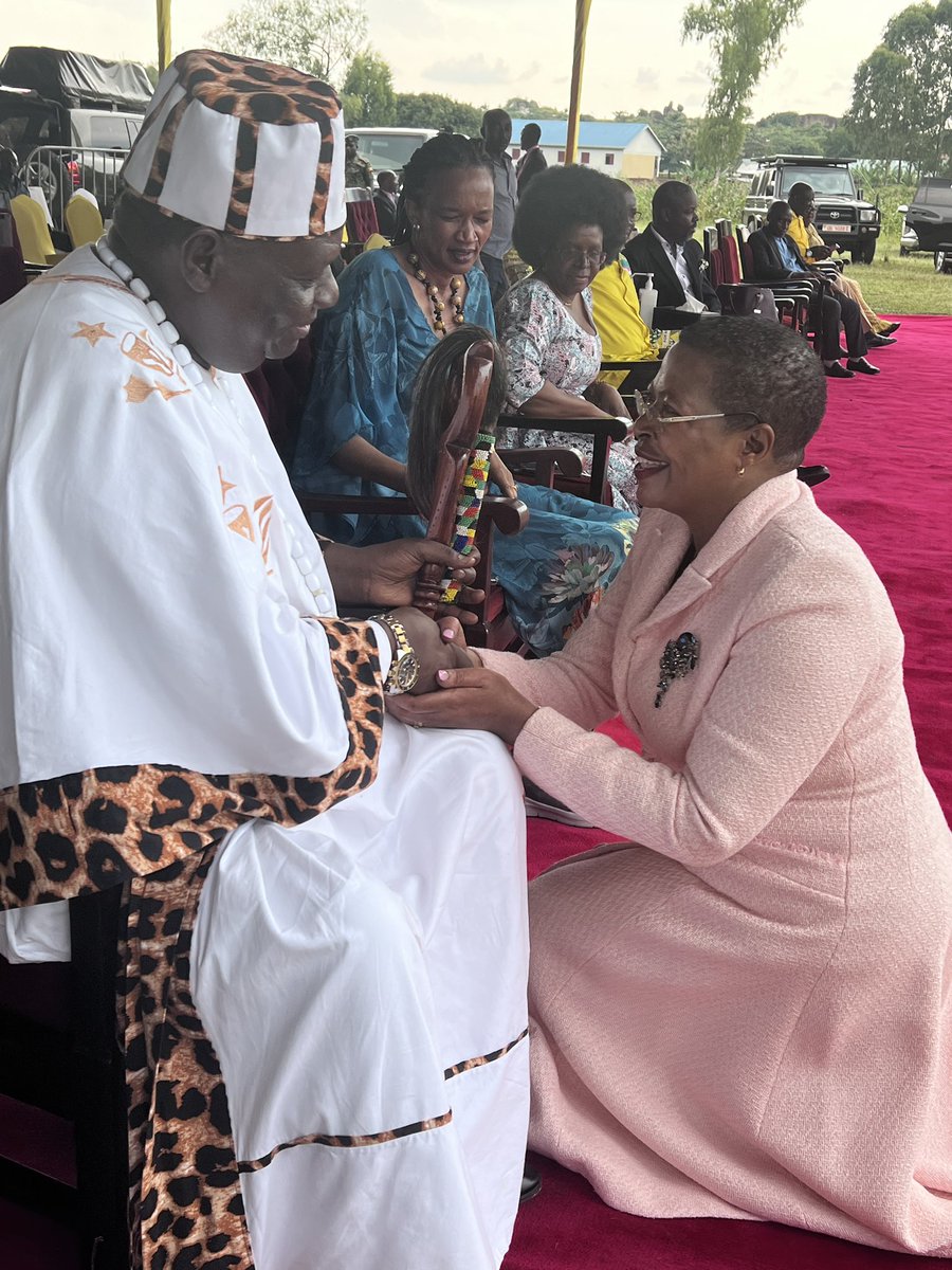 During President Museveni's visit to Ododoi village in Bukedea, the Speaker of Parliament demonstrated profound respect by kneeling before Papa Emorimor Paul Sande Emolot. This gesture underscores the significance of cultural leadership and unity within the Iteso community.
