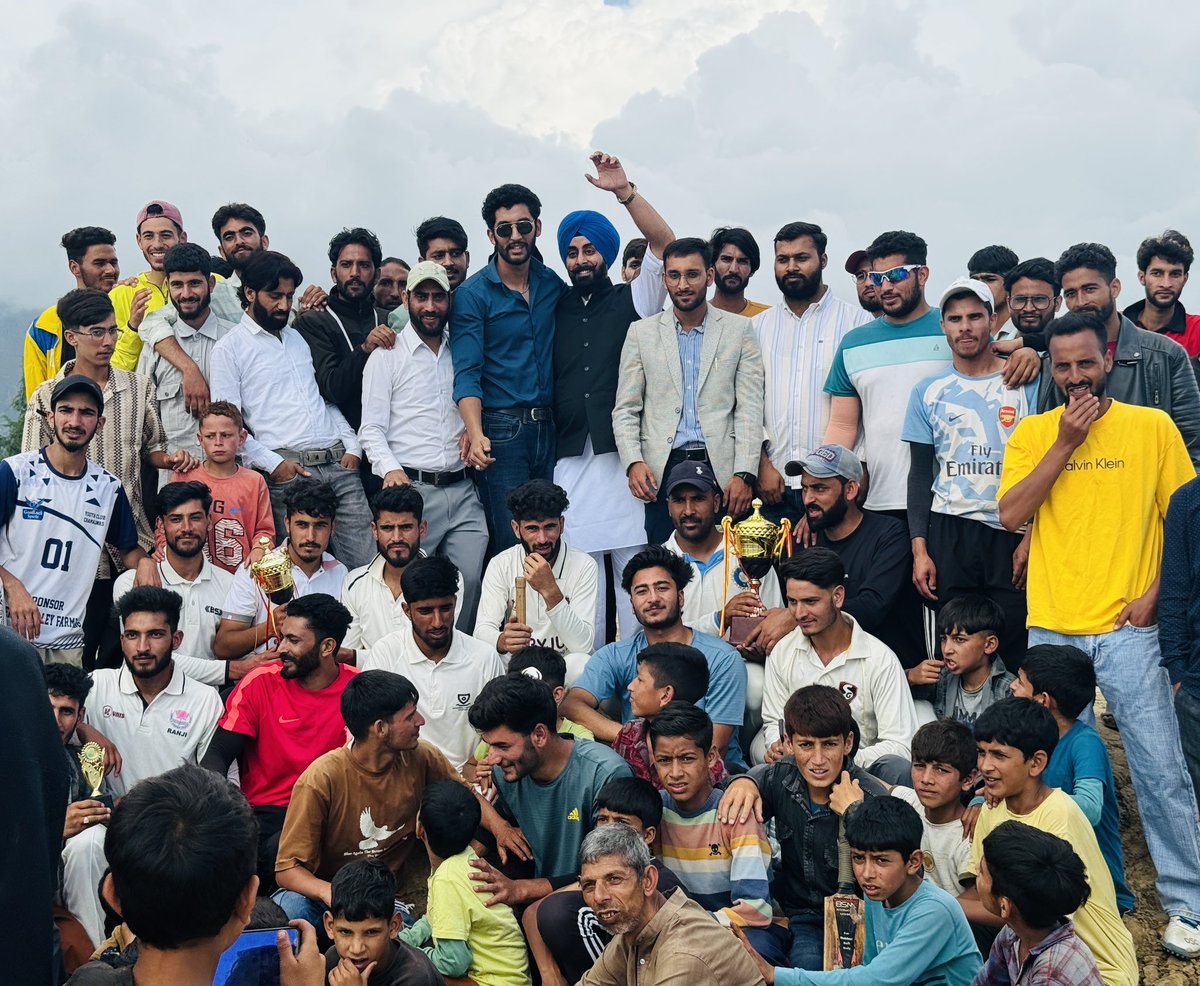 kichloo_saqib's tweet photo. Thank you Adv @massratmalik saab, NCSU Ramban and khah charitable trust for that much respect and love.
You brothers will be always remembered in our hearts.
@JandKTourism 
Wadi-e-Neel https://t.co/pKuNTmNuTD