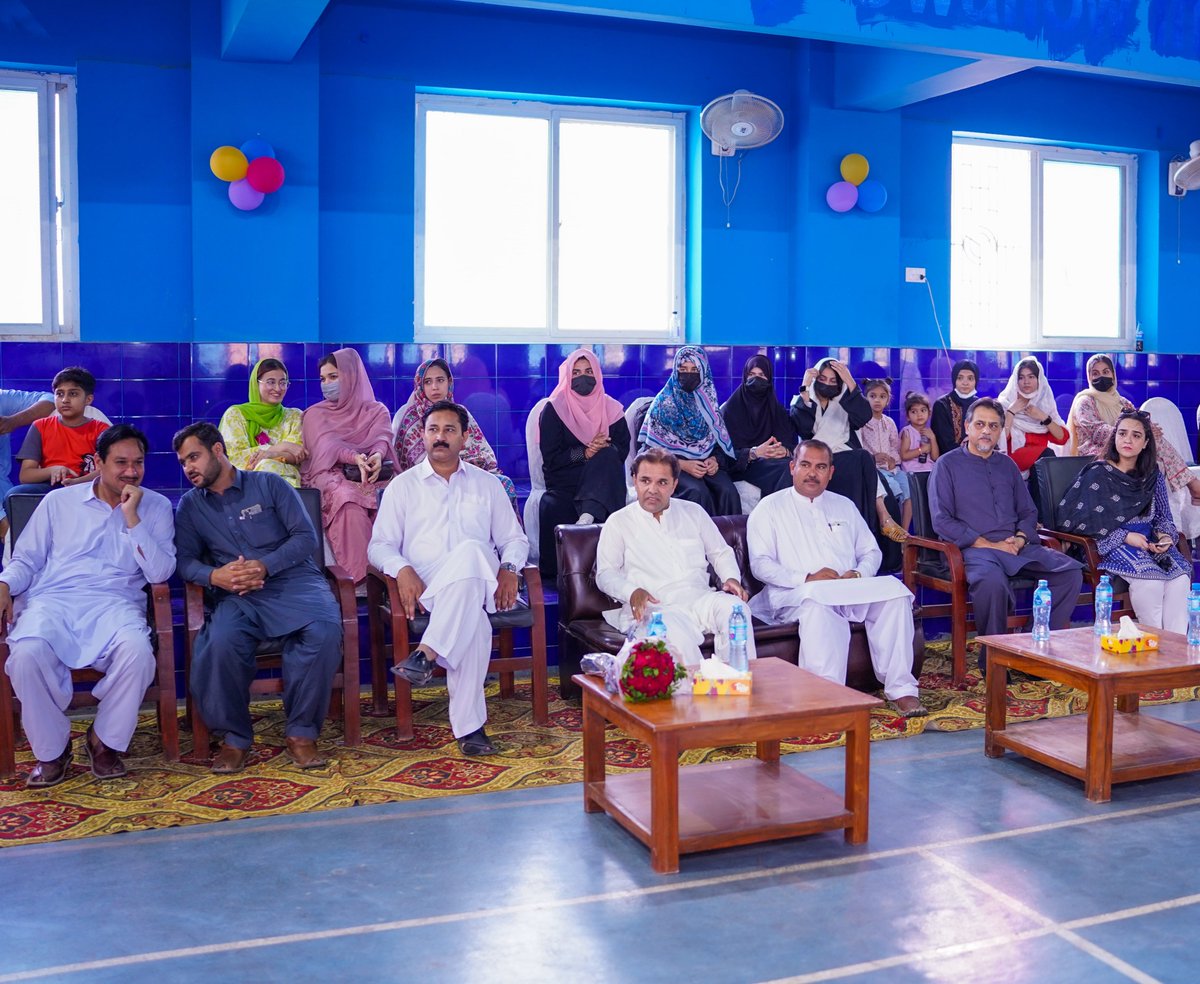 YoLoGoPak's tweet photo. Exciting day at Kohat, a perfect mix of competition, fun, and community collaboration. YoLoGo with support of @LGKPGovt and @FoF organized Table Tennis &amp; Badminton matches in the event “Reclaiming Public Spaces – Sports Activity” in Kohat Sport Complex. https://t.co/OGVOYJmBb8