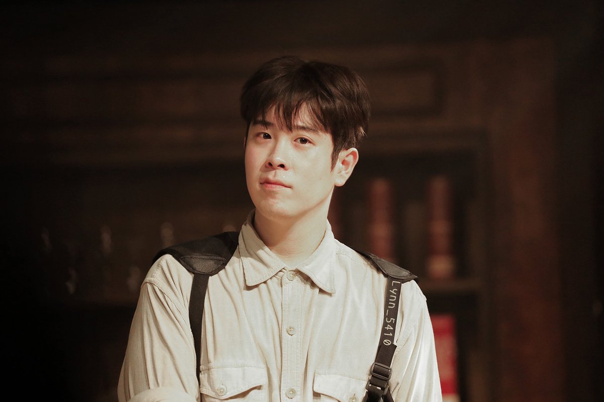 lynn_5410's tweet photo. 240818.《너츠》표지훈 - part 1(4P)
📸 🚫 Please do not cut my logo or edit the pictures,thanks❗재편집/도용과 상업적인 용도의 사용을 금지합니다! 请勿二改 勿商用 勿去logo! 转载请注出处
#너츠 #연극너츠 #극단소년 #표지훈 #표지훈PO #PYOJIHOON #PO #PO表志勋 #表志勋 #피오 #blockbpo https://t.co/Kh3o9oDg7V