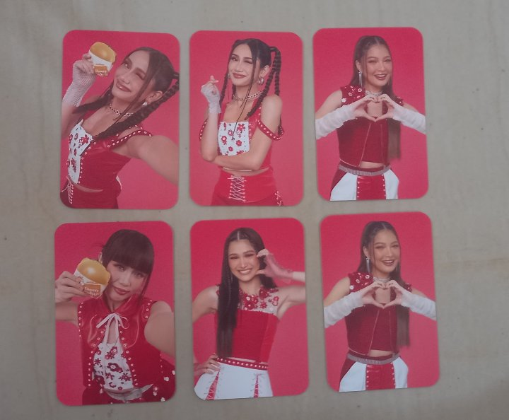 chaarkive_'s tweet photo. wtt lft | BINI x Jollibee ph  

have: 
— Sheena ❤️
— 2 Colet ❤️
— Jhoanna❤️
— Maloi 🍔
— Sheena 🍔

— want: Mikha, Aiah Heart  
— I can sell for 120 ea : )

🏷️ Aiah Mikha Sheena Maloi Colet Stacey Gwen Jhoanna Heart Burger Jollibee PH BINI https://t.co/KzaKRvHOmS
