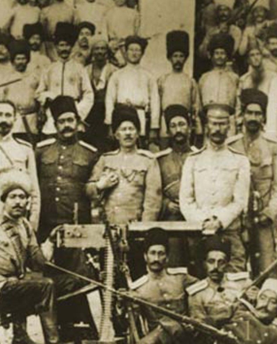 شناخت ارتش قزاق بر هر ایرانی میهن دوست لازم است: 
دوستان بدلیل اطلاعات غلط تاریخی که در مورد ارتش قزاق در ایران وجود دارد، لازم دیدم اشاره کنم که بر اساس منابع معتبر تاریخی،  ارتش قزاق یک ارتش خارجی - سپاه قدس روسیه تزاری - بوده که در قرن شانزدهم پایه گذاری شده بود و در پس