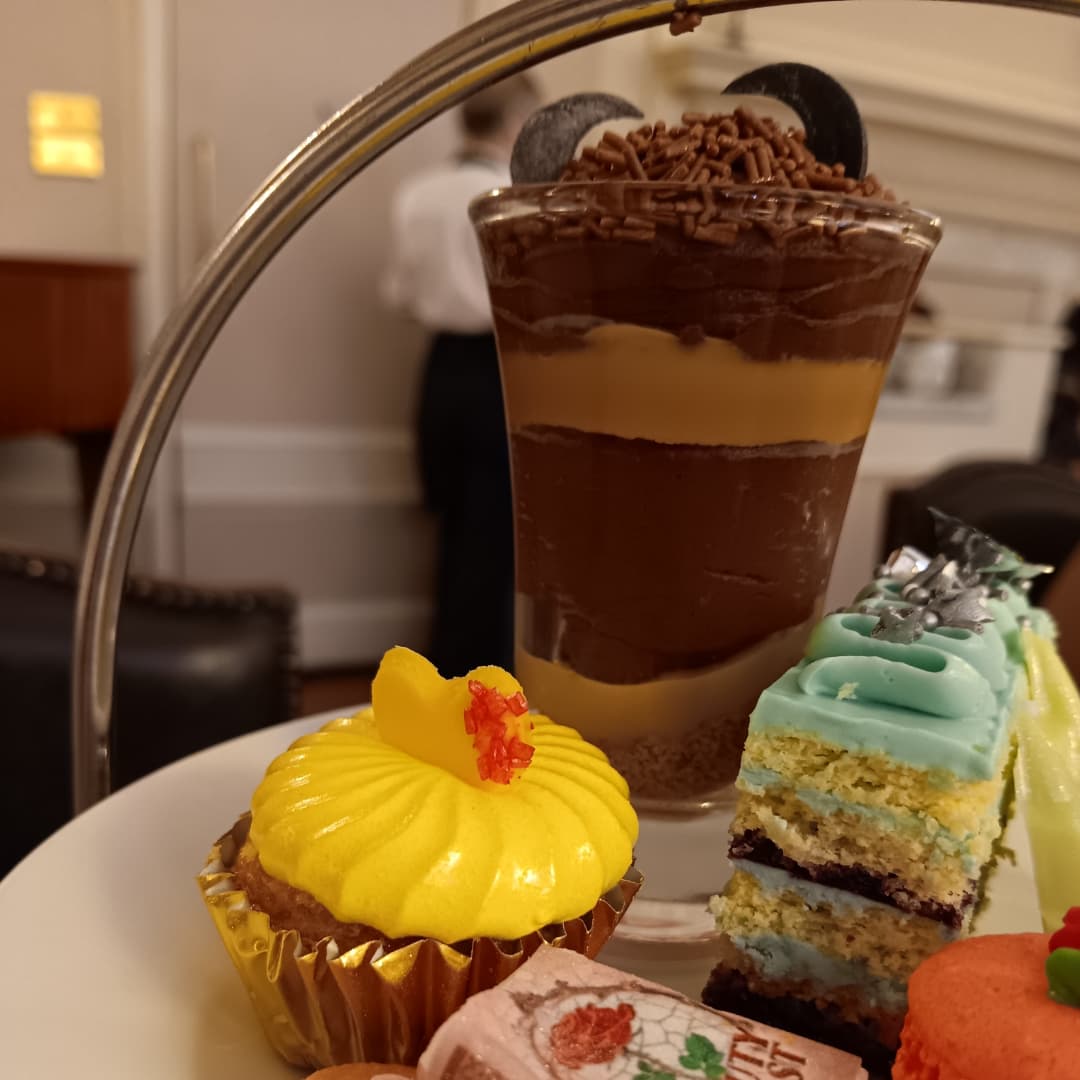 SoDoLaTiDoReDoe's tweet photo. Lovely visit to the @Assembly_House in #Norwich for my birthday yesterday #BeautyandtheBeast #Beourguest #Afternoontea https://t.co/R0jrndIpnH