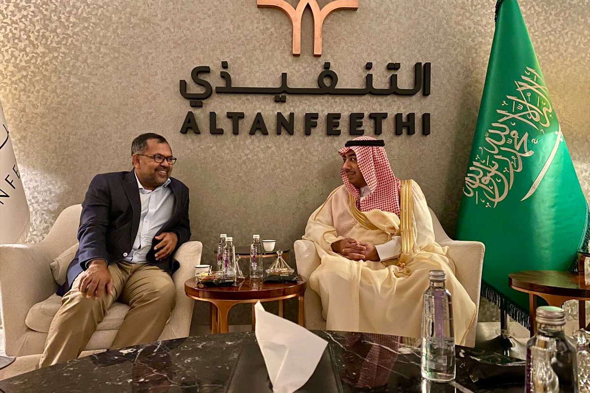 Minister of Foreign Affairs Moosa Zameer’s Official Visit to Saudi Arabia dlvr.it/TC4zXr