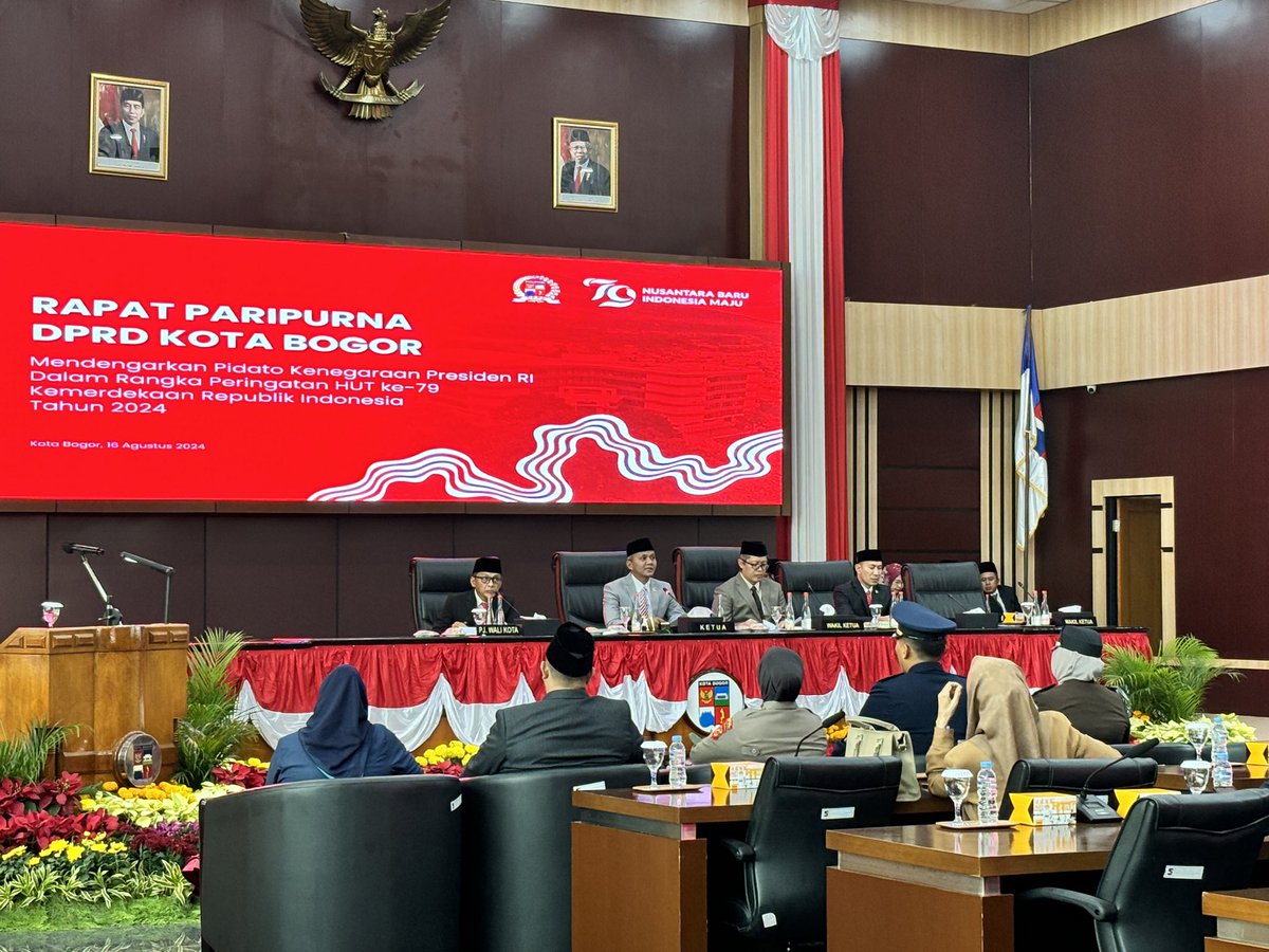 Sampurasun 👋

Jumat, 16 Agustus 2024 
Hari ini Inspektur Daerah Kota Bogor mengikuti kegiatan Rapat Paripurna DPRD Kota Bogor Mendengarkan Pidato Kenegaraan Presiden RI Dalam Rangka HUT Kemerdekaan RI Ke-79.