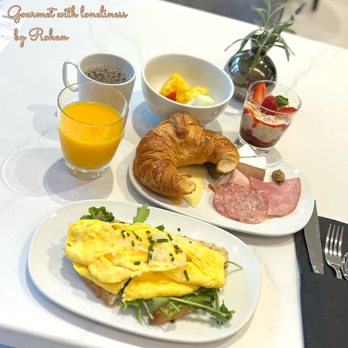 kitanjp's tweet photo. 孤独にグルメ（San Rafael）朝ごはんはホテルのバイキング。玉子料理が予想より大きくお腹いっぱいに。デザートっぽいヨーグルトもカロリー高めっぽいねw いと旨し。
#朝ごはん #achotelsanrafael #ackitchen #sanrafaelcalifornia https://t.co/pMLohcoPUm