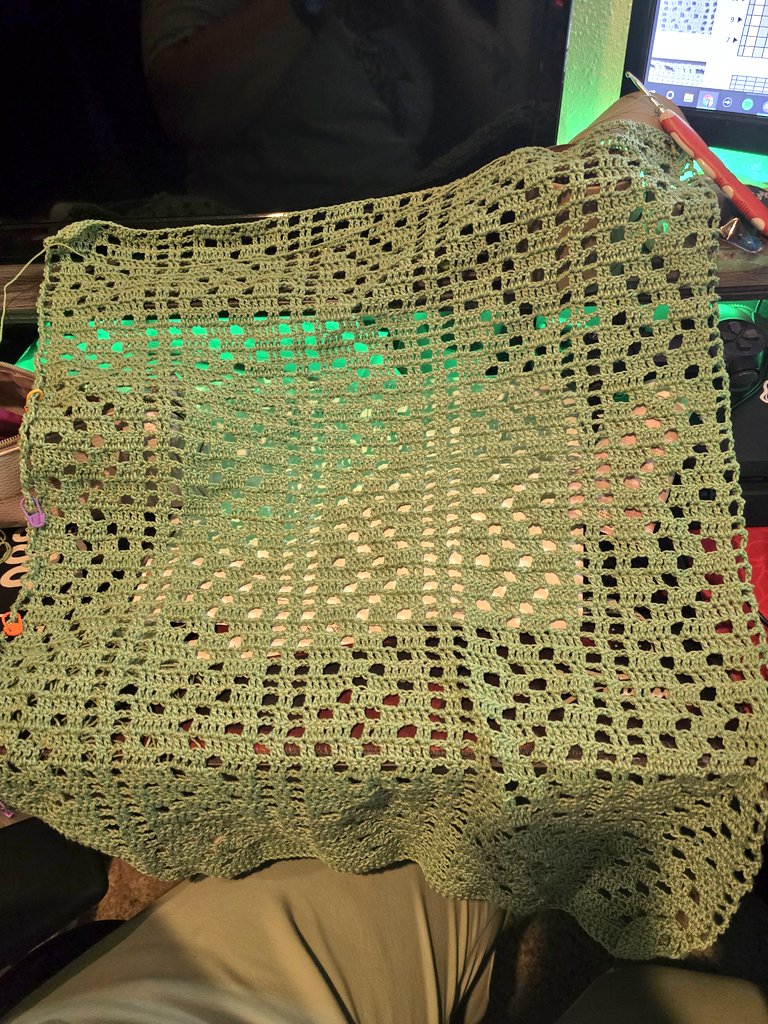 crissanonymous's tweet photo. I managed another 8 rows beyond this photo before I realized the reason I was flying through was because I'd messed up near the purple marker.
#frogging #crochetdress #peekaboodress #crochetedbycrissa https://t.co/GMaqAkxCbX