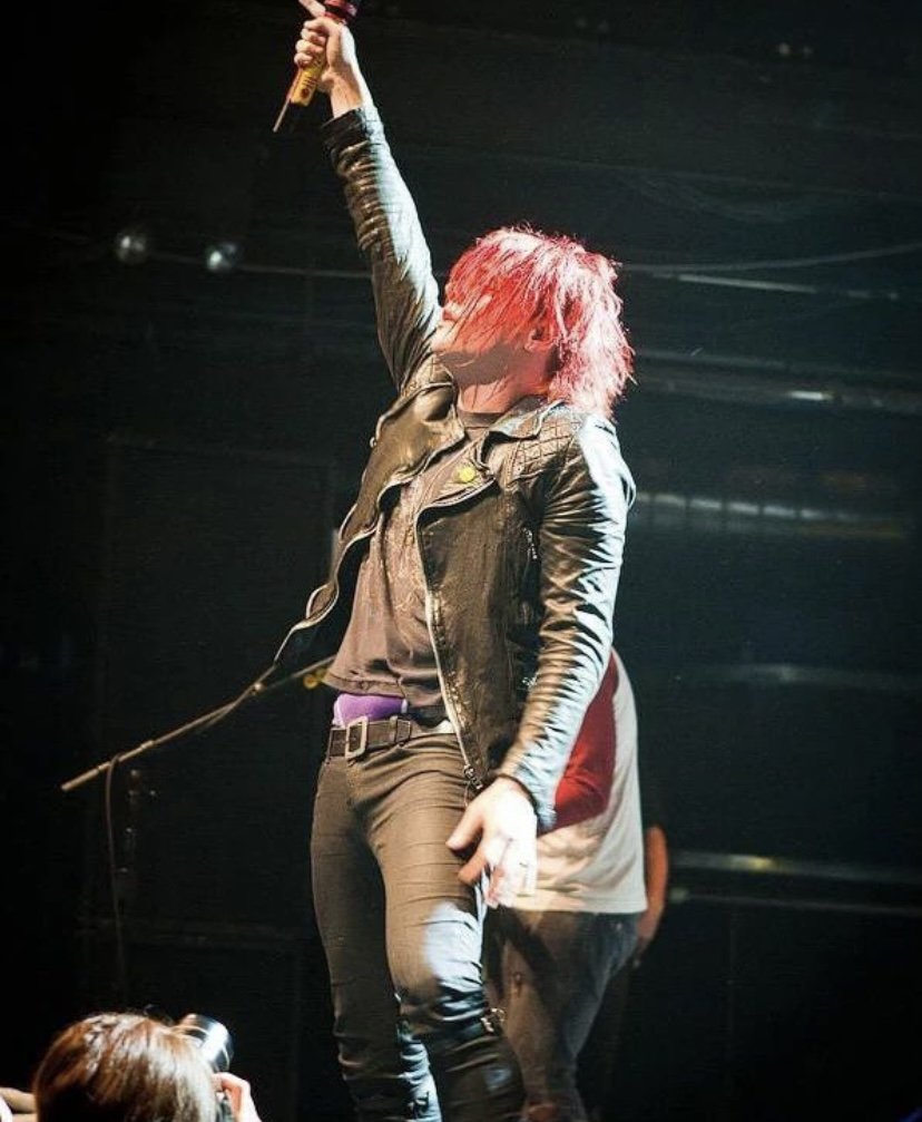 mcrbrainrot2's tweet image. Hey there!
A few things about me before you continue scrolling:
I'm 37 and very NSFW very often. Minors and MSI/sh/edtwt need to leave now.
I don't put up with bodyshaming or kinkshaming. I don't like to argue so I'll probably just block you.
Sorry not sorry!
