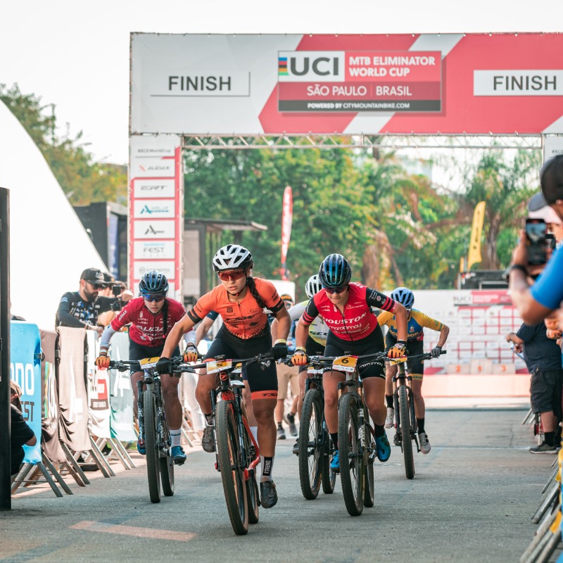 UCI_MTB's tweet photo. Into the Brazilian fervour! 🔥

Round 6️⃣ of the UCI Mountain Bike #XCEWorldCup in São Paulo 🇧🇷 saw Edvin Lindh 🇸🇪 take his second win of the season, followed by Marion Fromberger 🇩🇪 in the women’s race. ✌

Next stop: Bengaluru 🇮🇳 on 29 September! 👀

 Full recap by @CityMTB 👇