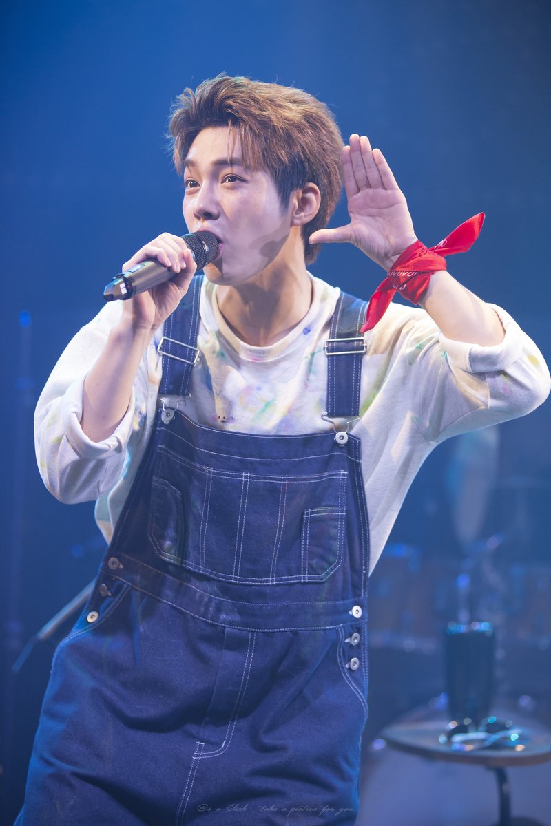 s_o_Click's tweet photo. 240727 15시 뮤지컬 트루스토리
스페셜 커튼콜 '로키엔드'
#박경호 니키

밤마다 숲 속에 🦌바스락🦌 소리가 들려오지 https://t.co/HOHCxah5rm