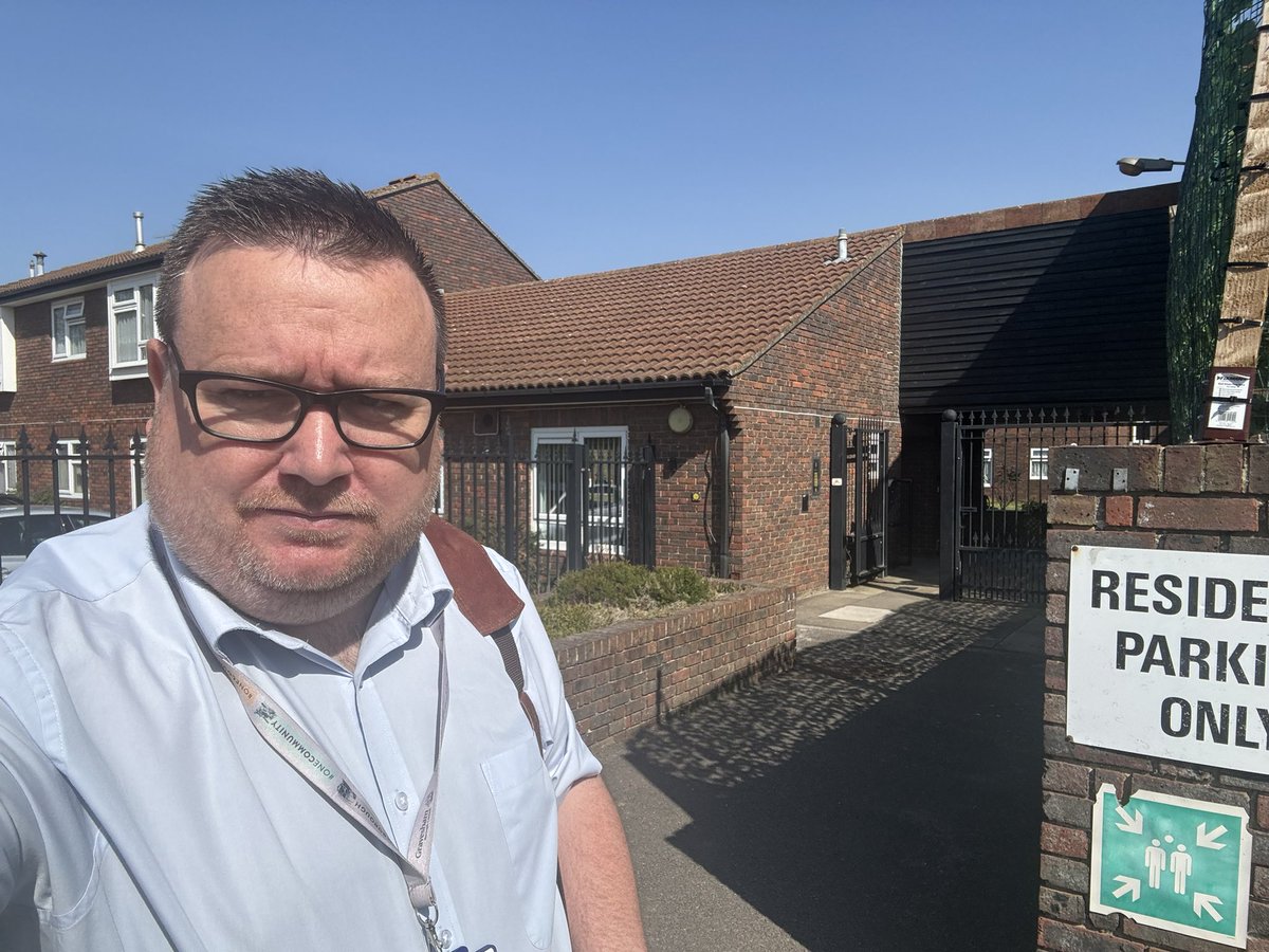shanemochriecox's tweet photo. Last Saturday was the third Saturday of the month so had my regular monthly Councillor Surgery with ward colleagues for Coldharbour & Perry St constituents. All residents welcome each 3rd Sat of the month 9.30am-10.30am in Shears Green Court off Haynes Rd. #notjustatelectiontime https://t.co/KkGpYbfeK2