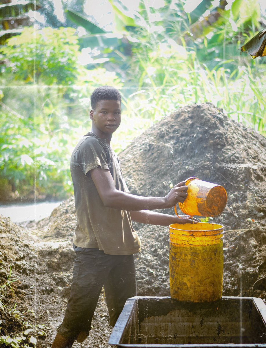 Macnuel Demi 🔳 tweet media