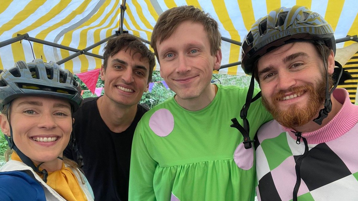 The HandleBards tweet media