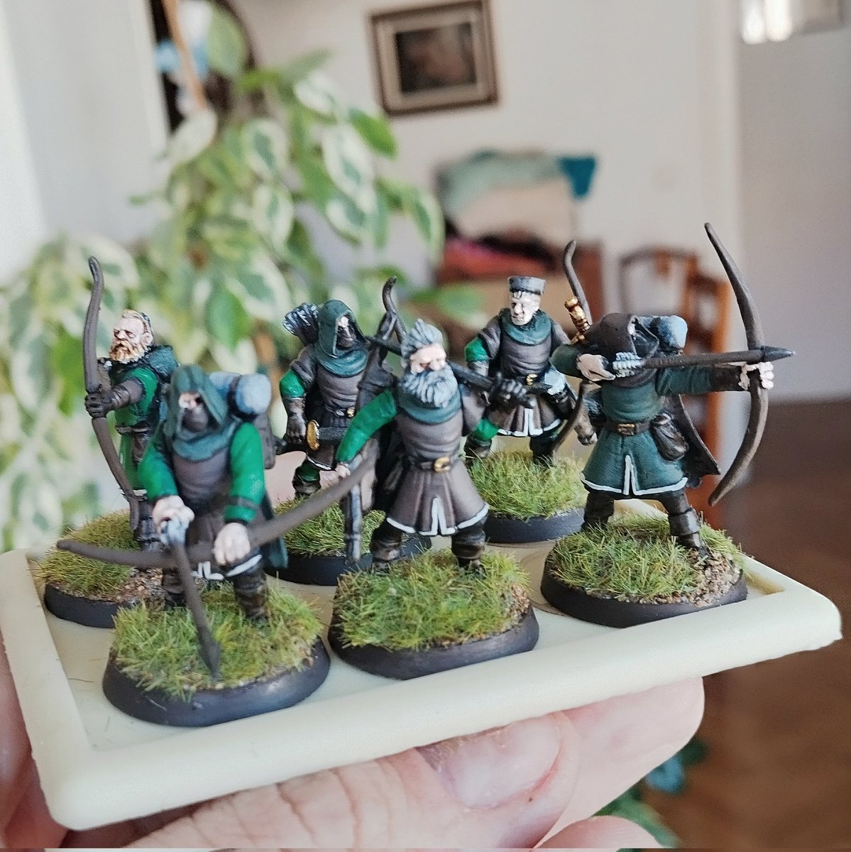 rc_wargaming's tweet photo. More soldiers for the Army of Arthedain, the last stronghold of the ancient great kingdom of Arnor. Spearmen and rangers.
In the future, I will dare with freehand details in their uniforms. Promise.
#wargame #warmongers #Arnor #ArnorProject #MEBSG https://t.co/vE88WYdVCw