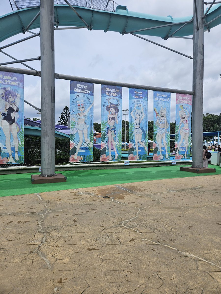 Bread39Z's tweet image. 跟朋友去水樂園玩