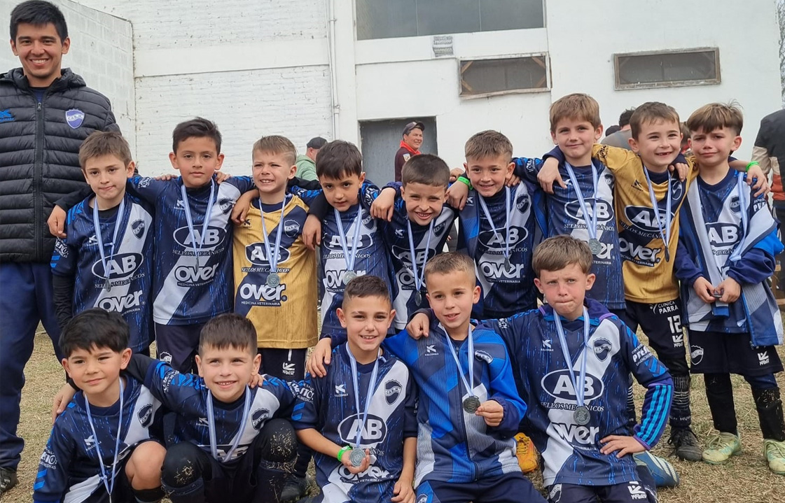 clubbenhur's tweet photo. ⚽️ #Infantiles. Este fin de semana, los #Lobitos participaron del torneo organizado por el Club Atlético. #BenHur estuvo presente con ocho equipos, desde #Cat2011 hasta #Cat2018I19. https://t.co/RCghLJ1yNe