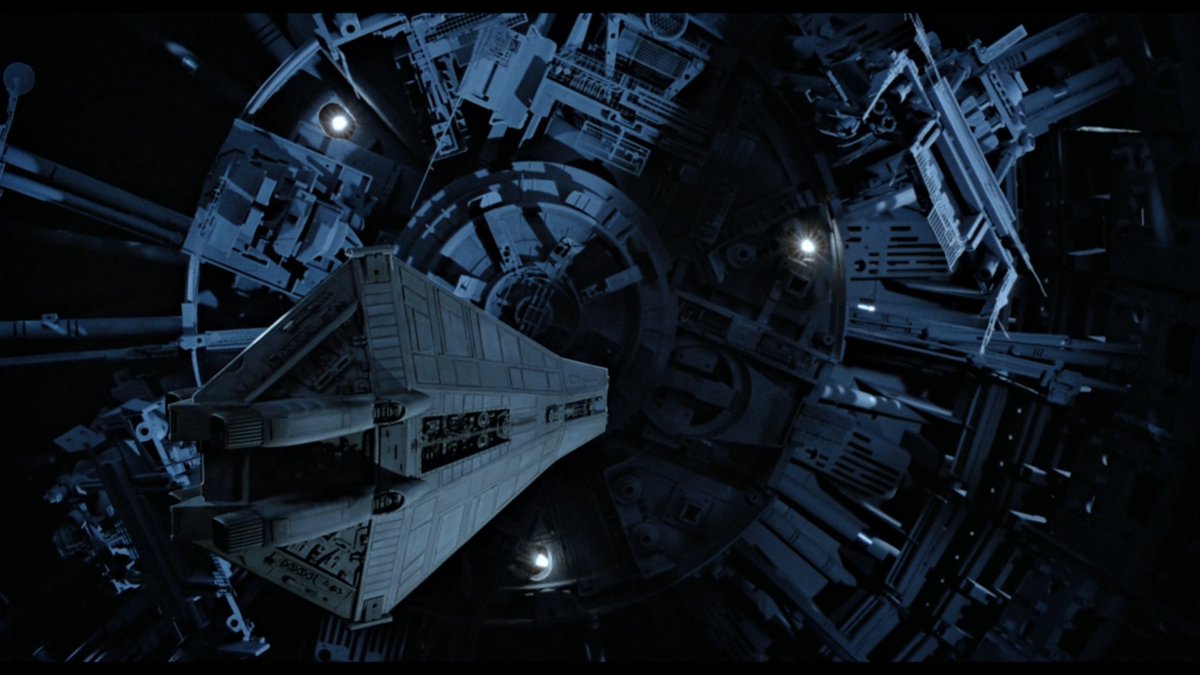 TheSpaceshipper's tweet photo. Aliens (1986): Deep-space salvage vessel GM28223 & the Narcissus
James Cameron wanted a massive and gloomy shape to engulf Ripley's ship. So we have this ship which has an important role (find Ripley), whose design we can only imagine. And I hope it stays that way. #AlienMonth https://t.co/QfDgCwQyDx