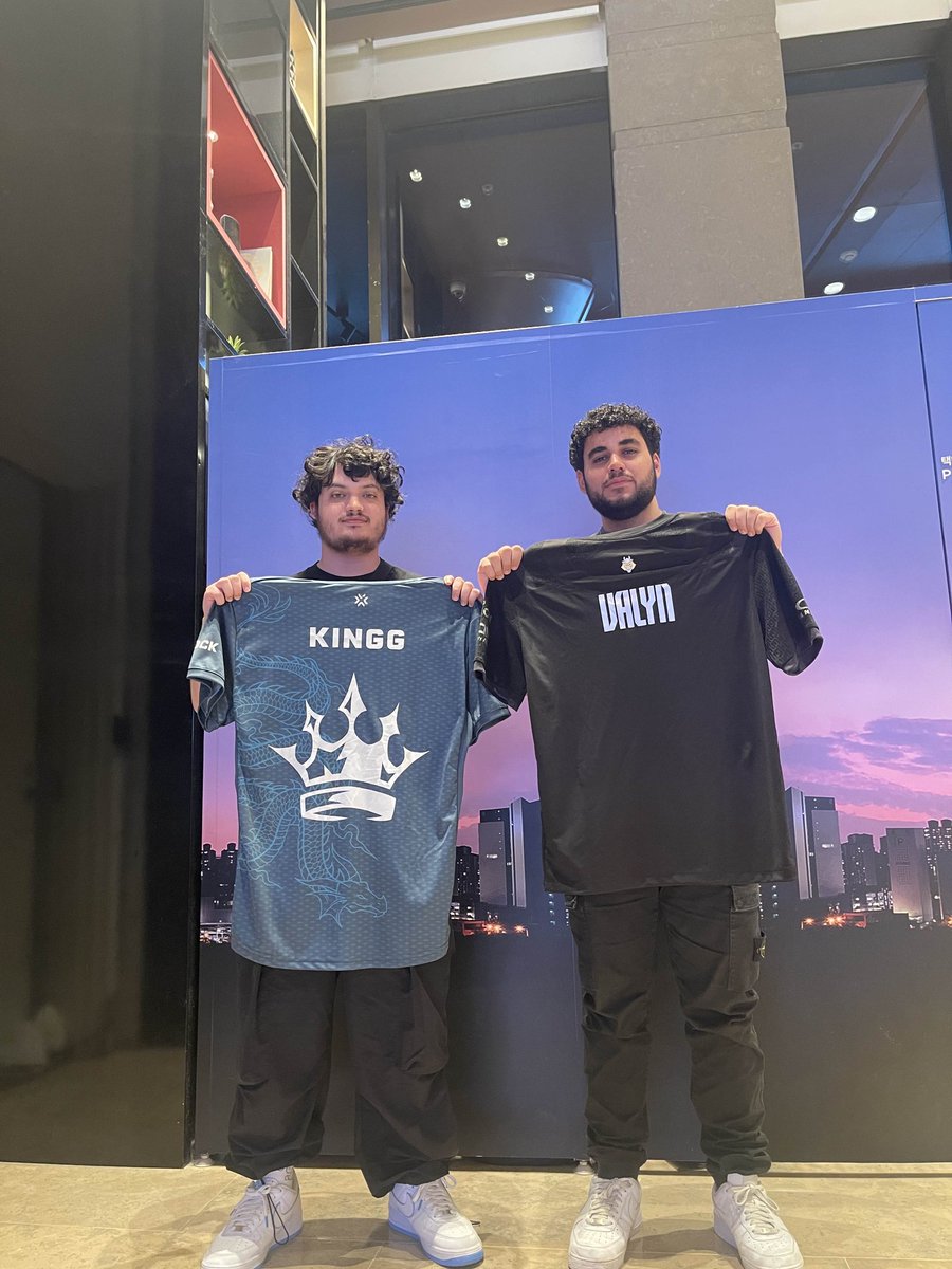 LEV kiNgg tweet media