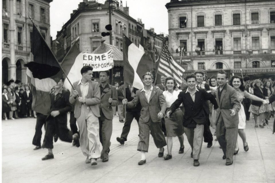 AlexandreLZ_'s tweet photo. Toulouse, libre depuis 80 ans ! ✊

La jeunesse a joué un rôle crucial dans la libération de notre ville. 

N'oublions jamais que la montée de l'extrême-droite représente une menace pour Toulouse, notre démocratie et notre vivre-ensemble. Ne laissons pas l’histoire se répéter. https://t.co/E2Utk0WBQT