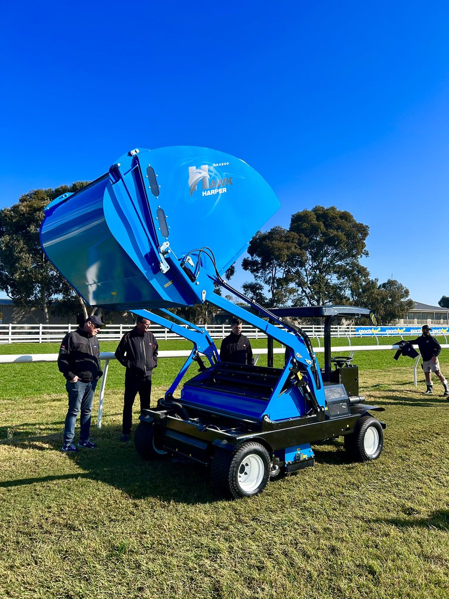 Had fun today at Caulfield Racetrack with the Harper Hawk and Harper TVR60 Turbo Vac Turf Sweeper….nice day for it 😃👌#harperturf