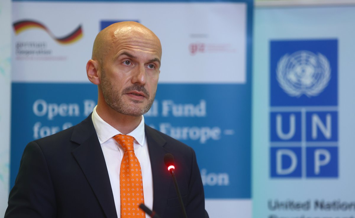 UNDPBiH's tweet photo. “WB Green Parliamentarians meet Green SFF - #Decarbonization Process in the Western Balkans" -
The joint @SFF 🇧🇦#GreenClub #UNDPBiH #GIZ event sparked dialogue between decision-makers &amp; stakeholders, focusing on collaborative efforts &amp; legislative changes for a greener future. https://t.co/WxKvpnWx9l