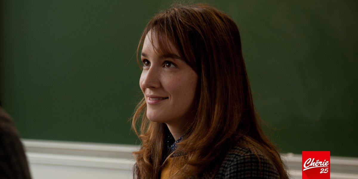 Cherie25tv's tweet photo. Entre comédie grinçante et suspense psychologique… Découvrez Nathalie Pêcheux, professeure divorcée, devient soudainement jalouse maladive de sa fille de 18 ans et de son entourage.
📺#Jalouse
⏱Vendredi à 21.05 sur #Chérie25
#Cinéma #KarinViard #DaraTombroff #AnneDorval https://t.co/8X8lgc8GbJ