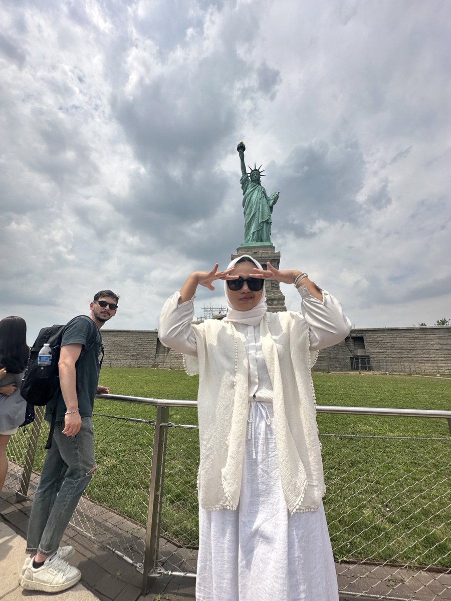 splashedqueso's tweet image. missing new york all the time 💔