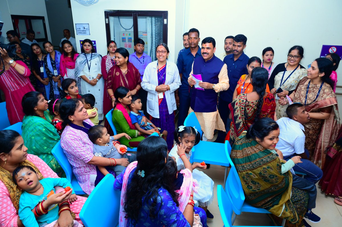 SSEPD2's tweet photo. Hon'ble Minister Shri @NityanandaBJP visited Manodaya, Bhubaneswar on the auspicious occasion of Raksha Bandhan in the presence of Director, SSEPD. @CMO_Odisha @BPSethi #RakshaBandhan #Manodaya #NCSCDA https://t.co/3rCKTkYBQH