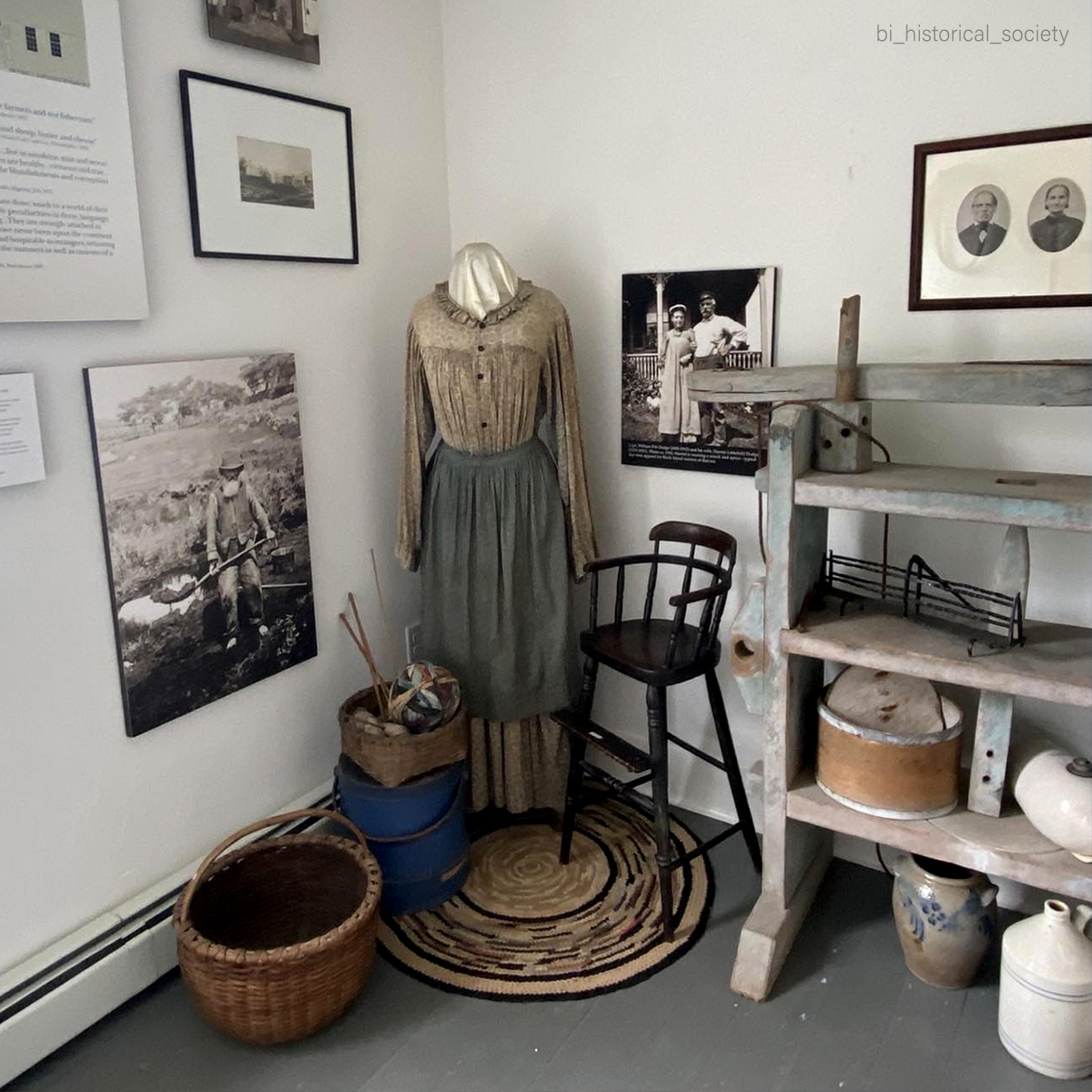 BlockIsleFerry's tweet photo. Immerse yourself in Block Island's rich past at the Block Island Historical Society! From fascinating exhibits to guided tours, it's a journey through time you won't want to miss.
#RIHistory #DiscoverThePast #BIF #BlockIsland #SailAway #BlockIslandFerry https://t.co/81kD6QHDen