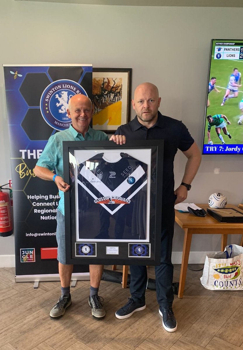 A big thank you to Lawrence Smith, Yesterday's main match sponsor. 

Lawrence and his guests named Leon Cowen as Man of Match, a great performance amongst many across the field. Congratulations Leon!
#COYL #OriginalLions