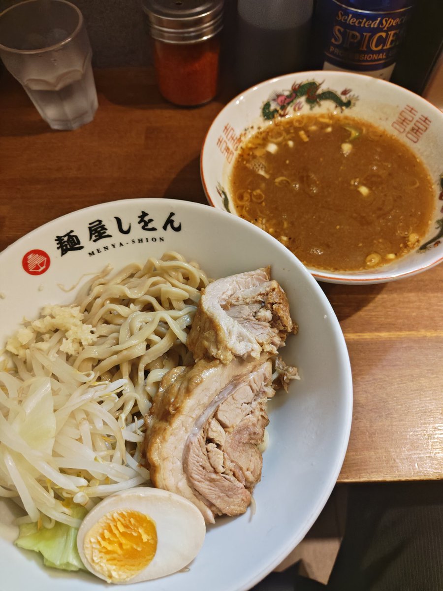 murab000's tweet photo. 麺屋しをん
#麺屋しをん https://t.co/MupXKxpho4
