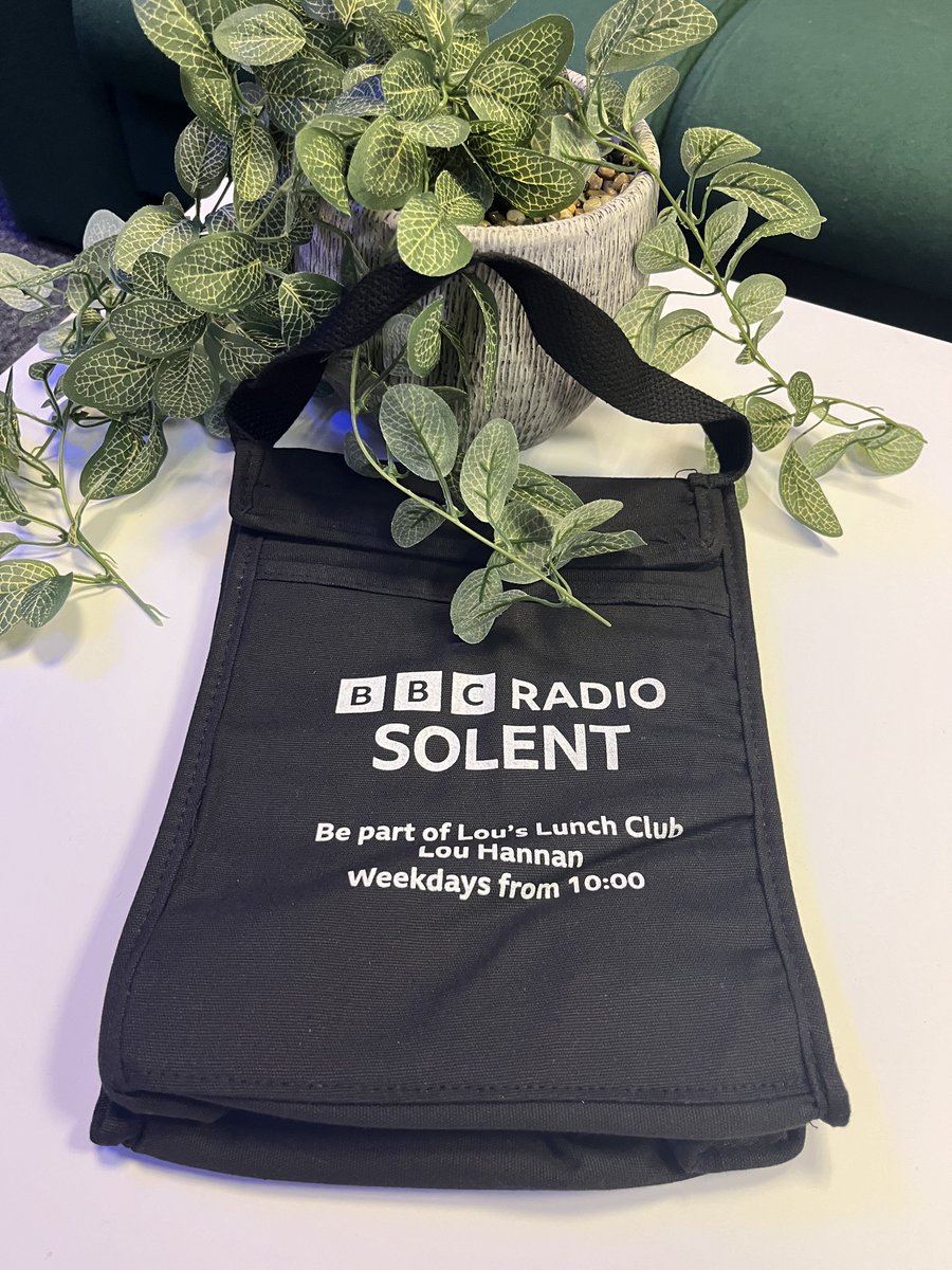 BBC Radio Solent (@bbcradiosolent) on Twitter photo It's Monday <a href="/louhannan/">Louisa Hannan</a> back to brighten your day - chatting American politics π€
Win a #louslunchclubcoolerbag in the #elevatorgame lines open from 12:00
Listen here bbc.in/3YQOAnl It's Monday <a href="/louhannan/">Louisa Hannan</a> back to brighten your day - chatting American politics π€
Win a #louslunchclubcoolerbag in the #elevatorgame lines open from 12:00
Listen here bbc.in/3YQOAnl