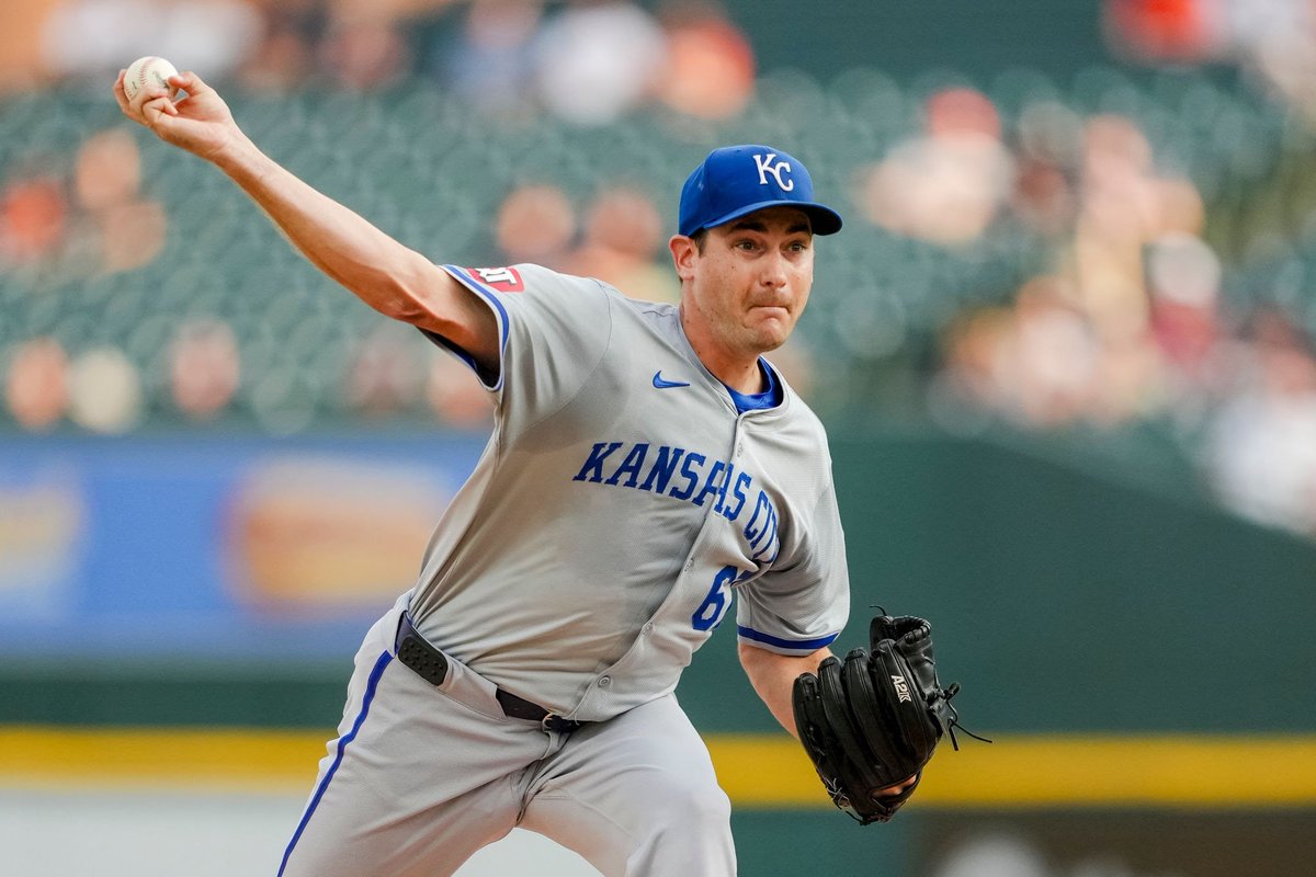 Labs_Pinnacle's tweet photo. MLB FREE PLAY ALERT!  🫡 

KC ROYALS -1.5 (+102) 1.5u 

#mlb #sportsbettingadvice #TwitterGambling #GamblingX #GamblingTwitter https://t.co/A9igMX9GkM