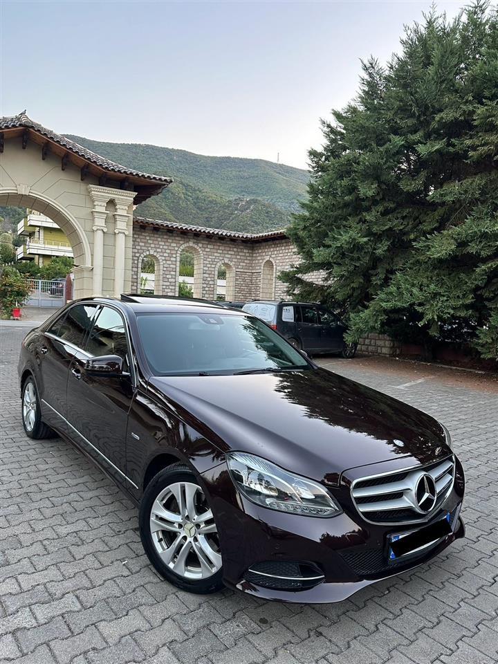 MerrJepal's tweet photo. 📢SHITET📢
✅ Mercedes-Benz E-Class 350
✅ Viti: 2010
✅ Kambio: Automatike

Për më shumë detaje klikoni linkun:

https://t.co/1cmsQ18ZJV

#merrjep #merrjepal #merrjepauto #merrjepvetura #merrjepmakina #makina #makinaneshitje https://t.co/M2HThC5kke