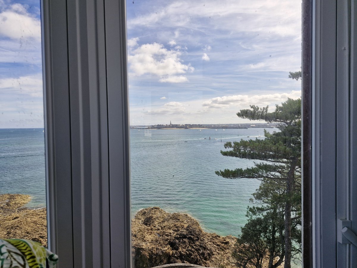 BIEN LE BONJOUR D'ANDRE VA BIENTOT S'INTERROMPRE.... bienlebonjourdandre.com/2024/08/bien-l…