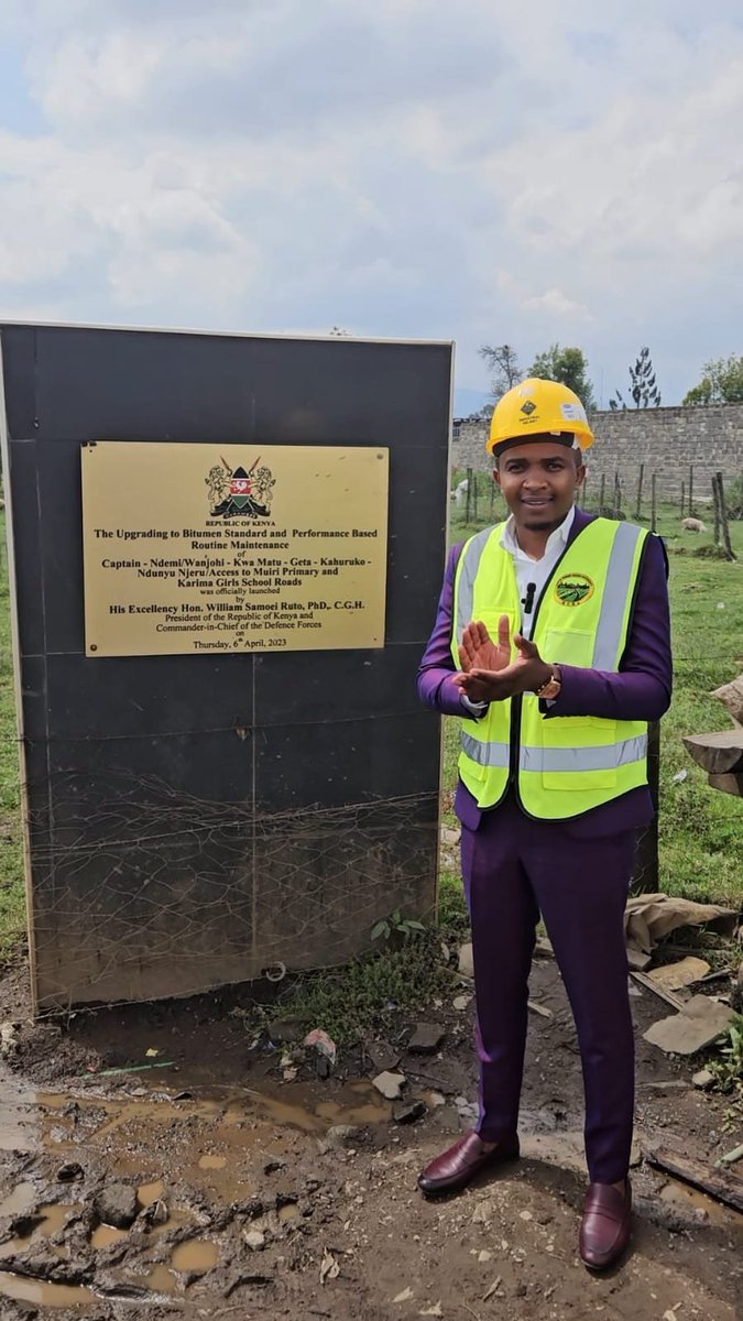 Morara Kebaso has captured Kenya's imagination by publicly auditing Kenya's relaunched and stalled projects.

What would you tell Morara if you met him today? 

Here's a thread of his 'Vampire Diaries'👇