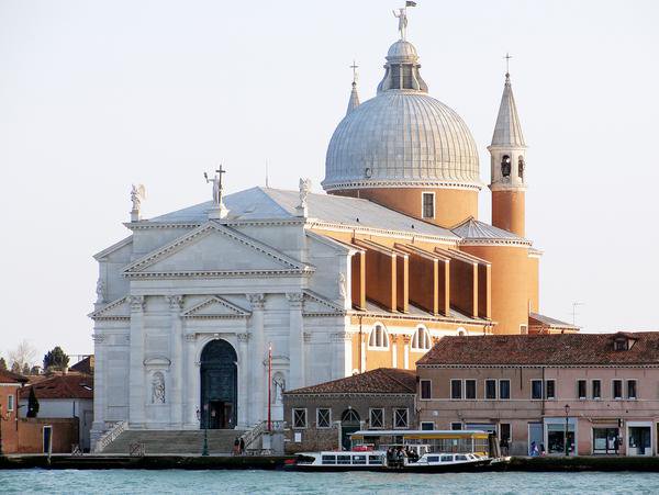 Javierbaladron's tweet photo. #TalDiaComoHoy de 1580 murió en #Maser Andrea Palladio, uno de los genios de la arquitectura del Renacimiento. Rescató el tramo serliano, llamado desde entonces "palladiano", creó un modelo de villa campestre y escribió el tratado "Los cuatro libros de la arquitectura" #Arte https://t.co/NzXOsJpxcU