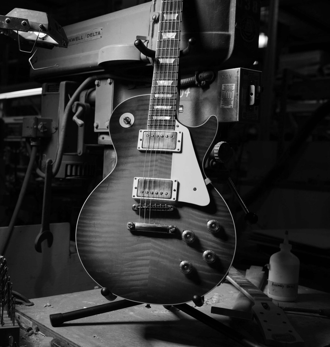 GibsonJapan's tweet photo. 今日は「世界写真の日」📸
みなさんの愛機の写真をUPしてみませんか？

#gibson #ギブソン #ギター #マイギブソン https://t.co/EOHtoaHm3h