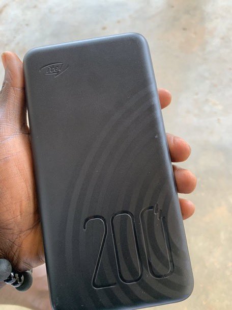 _Nsznn's tweet photo. This is undoubtedly the best powerbank in Nigeria. https://t.co/UJIfURtE1e