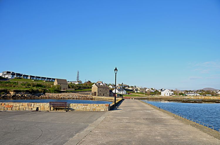 welovedonegal's tweet photo. Today's #WhereInDonegal from #WeLoveDonegal 💚💛
Where in #Donegal is this?
I will leave it a while before I comment to give everyone a chance to answer without seeing my confirming correct answers tweets.
#piers
#defibulators #phoneboxes #phones
#Ireland . https://t.co/a4xyazzbEY