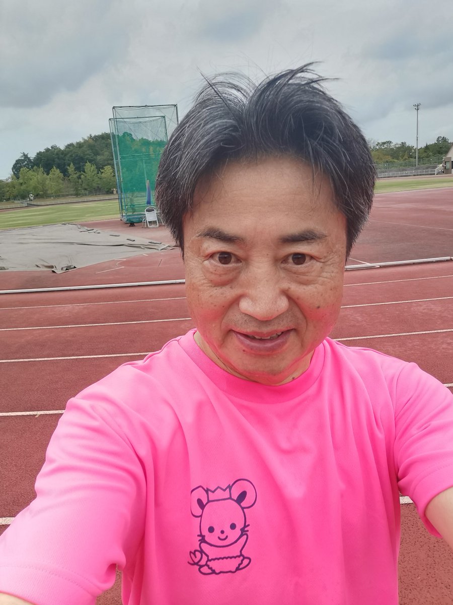 souichikataoka's tweet photo. 新しいチュッピーTシャツで走りました。他にも色がありますが、どれも綺麗な色です。1600円です。買ってね! https://t.co/sJE4VqY3Cw