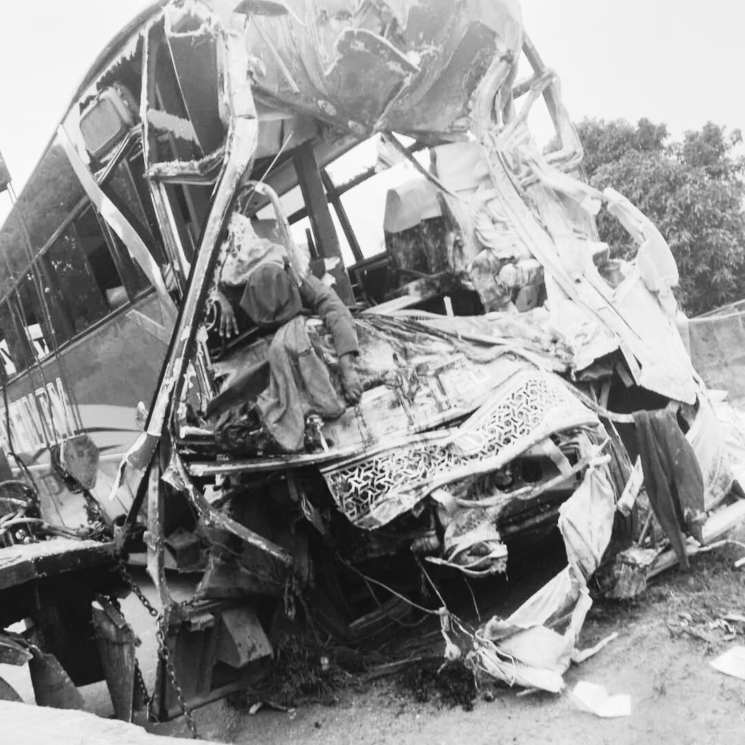 dreamtvug's tweet photo. Breaking: Fatal Collision Between Fuso Truck and Gateway Bus Claims Lives in Kyazanga.
Details to follow.
#DreamUpdates https://t.co/nJlsL5n9F6
