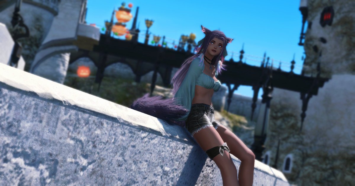 Waiting around. But who is she waiting for~?

#GPOSERS #EorzeaPhotos #miqote