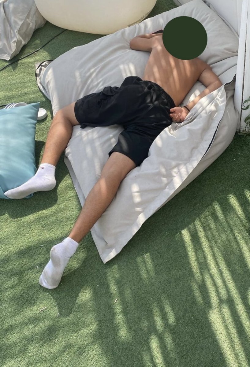 Fiv_3M's tweet photo. Dirty socks or sweaty socks? Why not both
#dirtysocks #sweatysocks #sweat #master #kissmyairs #kissmyfeet #kissmyshoes #nutkicks #master #slave https://t.co/gFWUnipJkM
